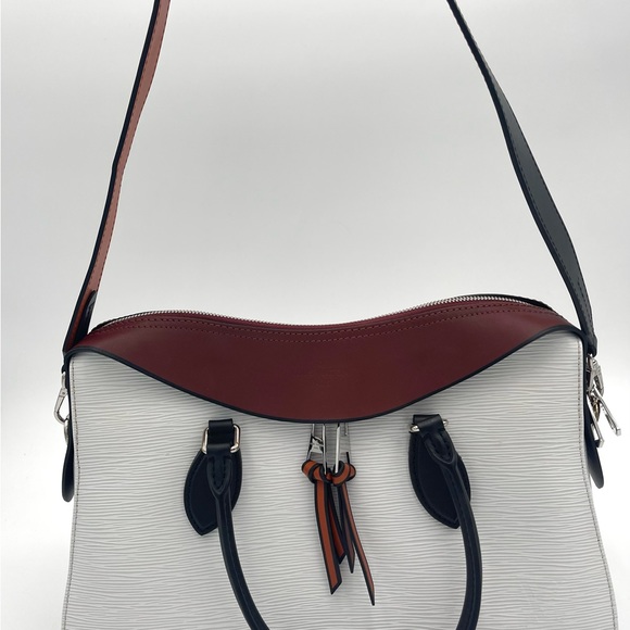 LOUIS VUITTON Epi Tuileries White - Picture 15 of 17